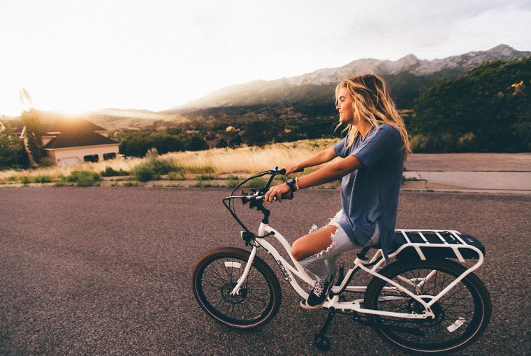 woman_bike